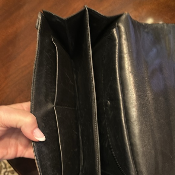 Hermes’ vintage black porosus crocodile bag - Picture 9 of 12